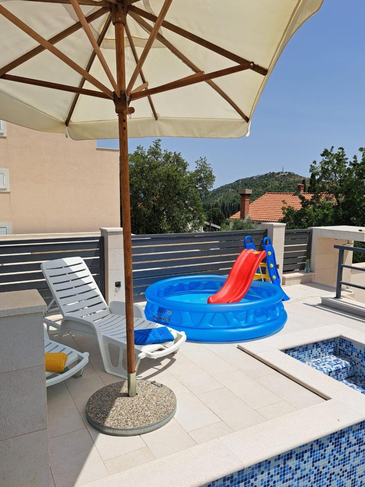 Villa "Amber" Luxury Apartments With A Pool Mlini Ngoại thất bức ảnh