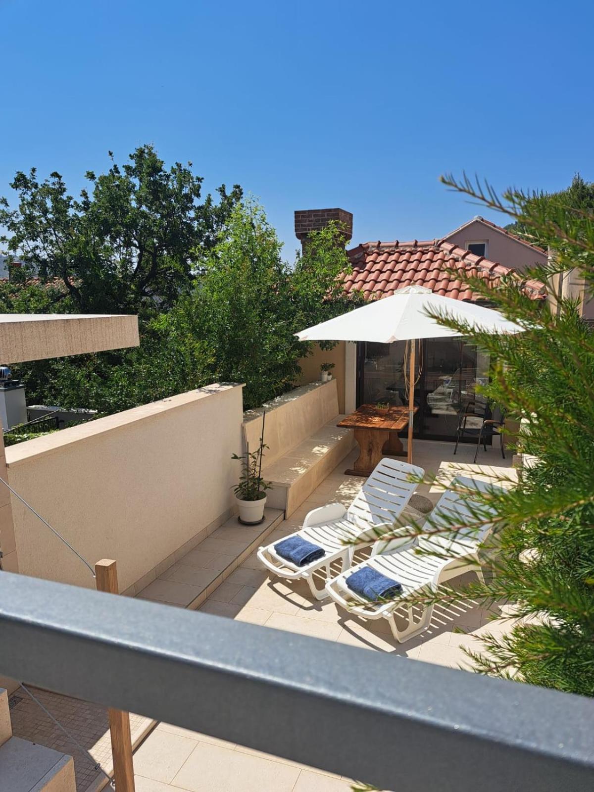 Villa "Amber" Luxury Apartments With A Pool Mlini Ngoại thất bức ảnh