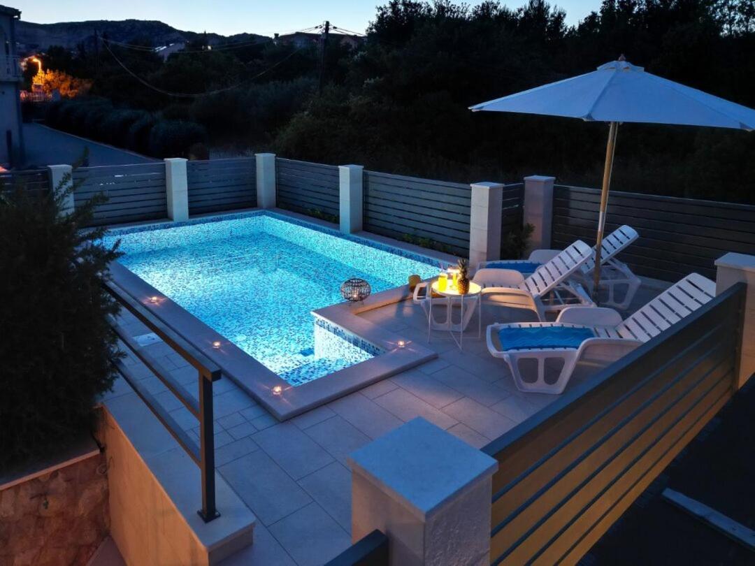 Villa "Amber" Luxury Apartments With A Pool Mlini Phòng bức ảnh