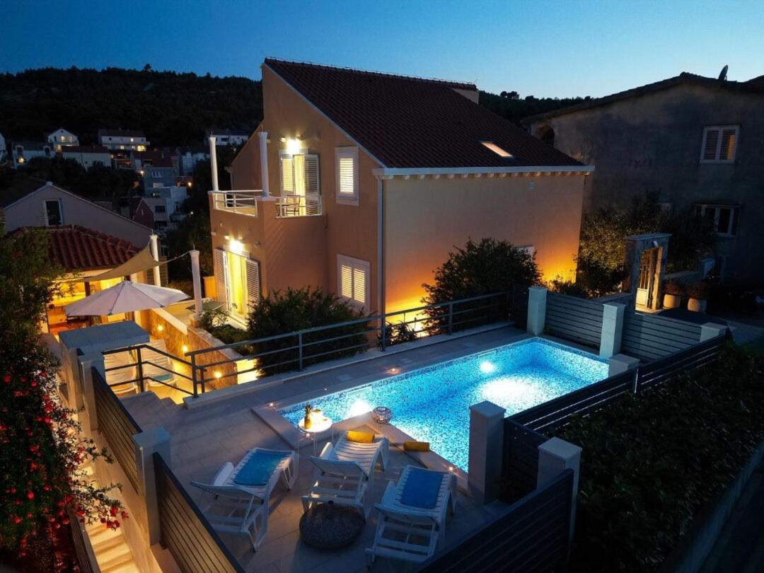 Villa "Amber" Luxury Apartments With A Pool Mlini Ngoại thất bức ảnh