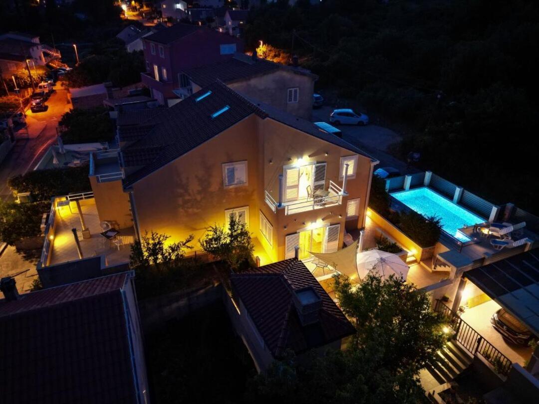 Villa "Amber" Luxury Apartments With A Pool Mlini Ngoại thất bức ảnh