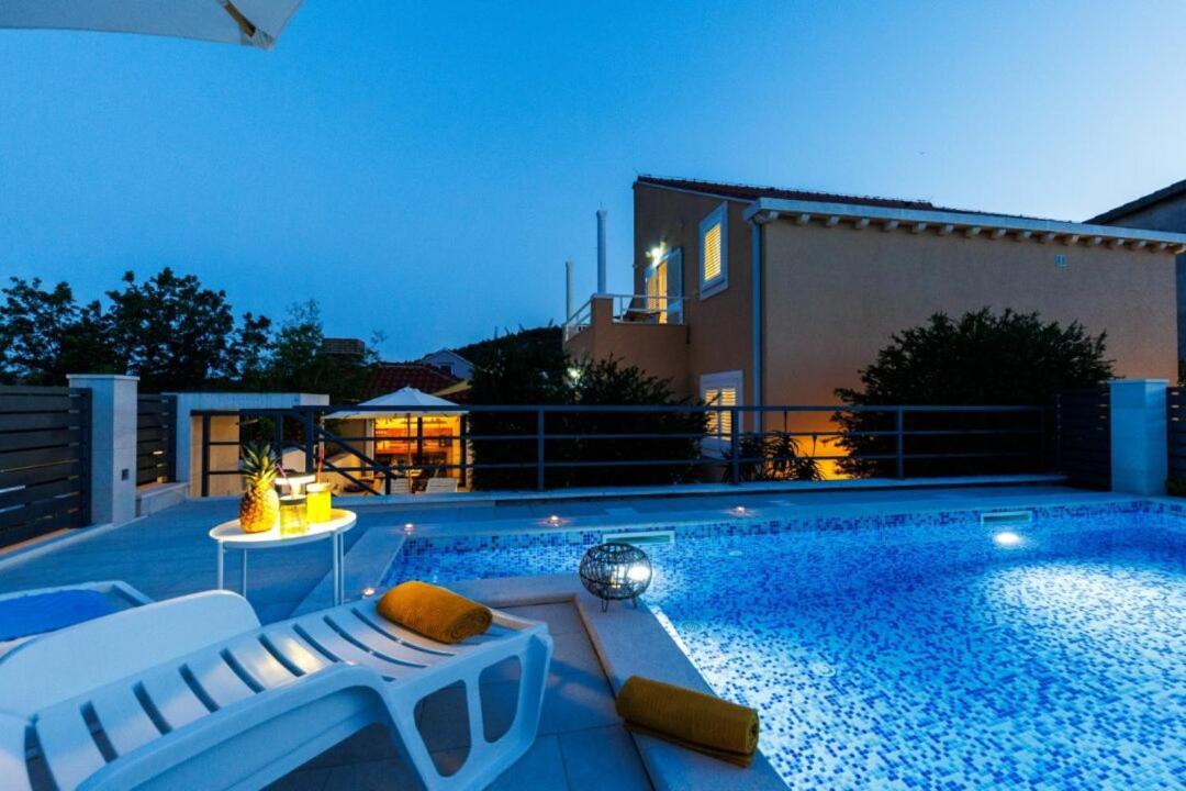 Villa "Amber" Luxury Apartments With A Pool Mlini Phòng bức ảnh