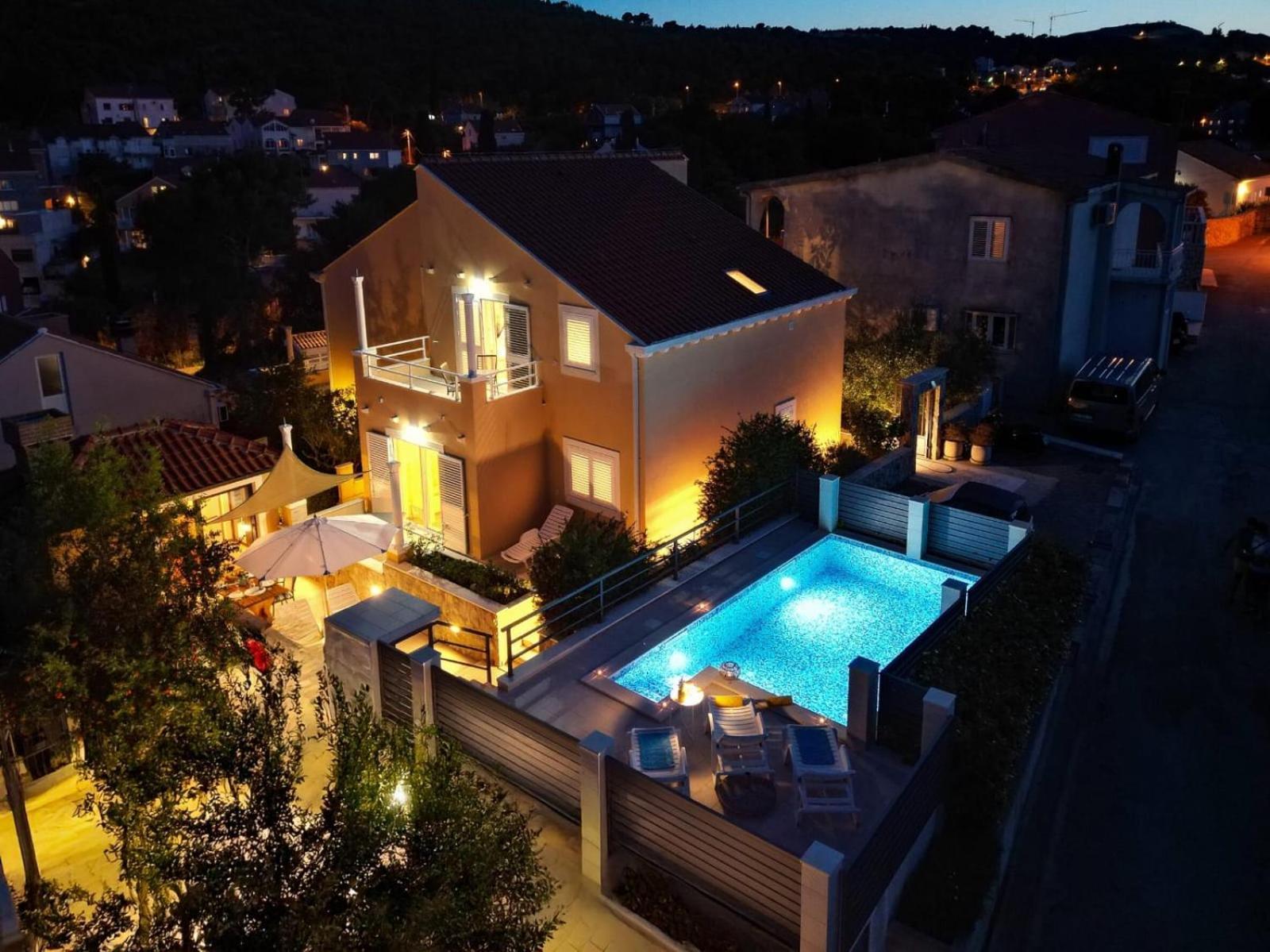 Villa "Amber" Luxury Apartments With A Pool Mlini Ngoại thất bức ảnh